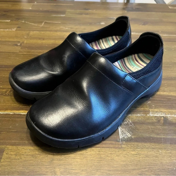 Dansko Enya Black Clogs Slip-On Slip Resistant - Picture 4 of 12